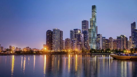 This New Chicago Hotel Is In The Tallest Skyscraper Ever Designed By A Woman